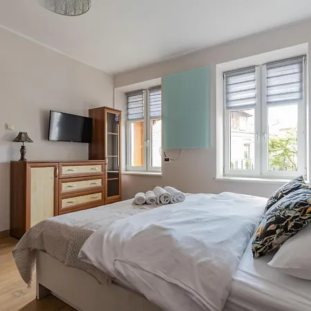 Glow Apartments, Brzezno Smart I Parking Апартаменты